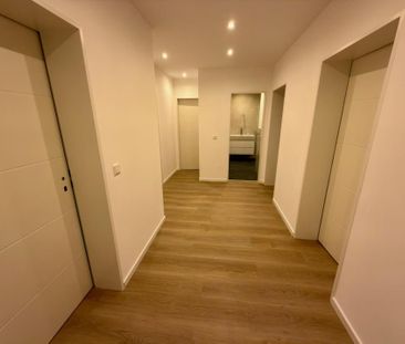 Design-Sanierung, Wohntraum in Toplage: 3-Zimmer-Wohnung mit Balkon... - Foto 1