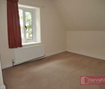 £1,000 PCM - Photo 5