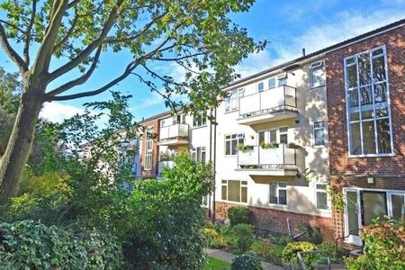 Riverview Heights, Eglinton Hill, Shooters Hill, London, SE18 - Photo 3