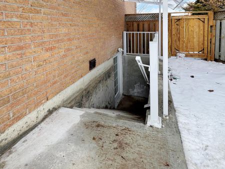 For Lease - 11 Hawker Court Unit# Basement, Ajax, Ontario - Photo 5