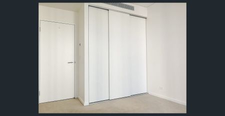 Spacious One-Bedroom Apartment with Parking in Heart of Darling Quarter! - Photo 3