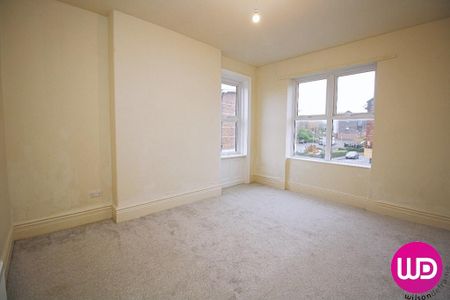 3 bedroom flat to rent - Photo 4