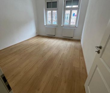 Renovierte 3-Zimmer-Wohnung in zentraler Lage ***Besichtigung: Dien... - Photo 6