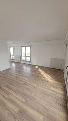 Appartement Paris 2 pièces 53.32 m2 avec terrasse - Photo 1