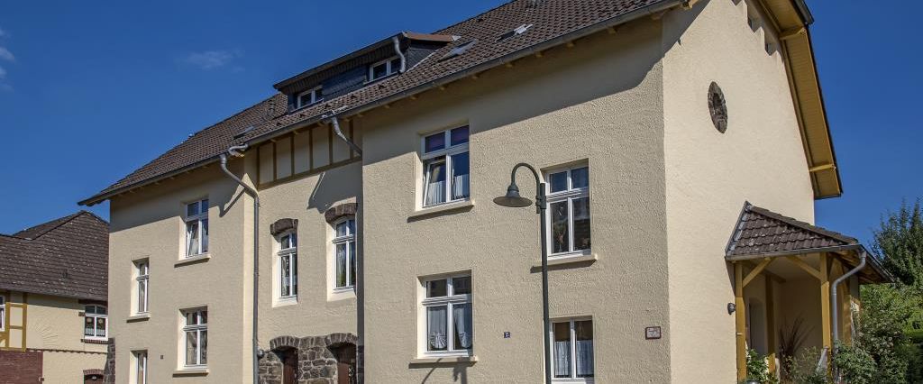 2 Zimmer Wohnung im Eigenem Haus mit Einbauküche! - Foto 1