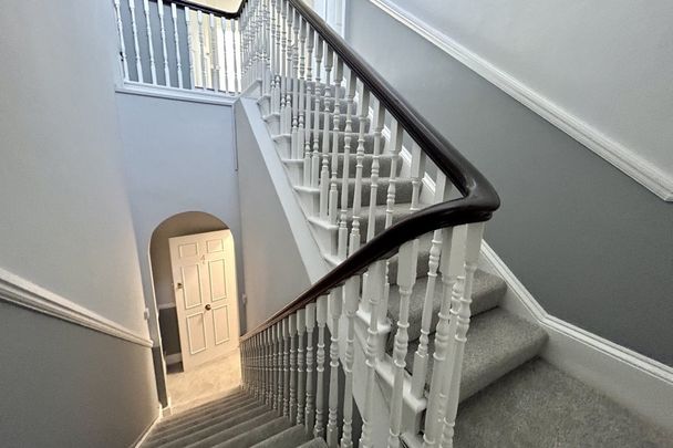 Park Terrace - Photo 1