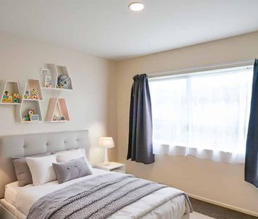 Low Maintenance Brick & Tile Home - Photo 5