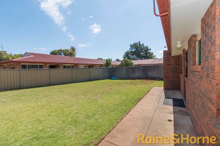 4/19 Lawson Street, Dubbo, NSW 2830 - Photo 2