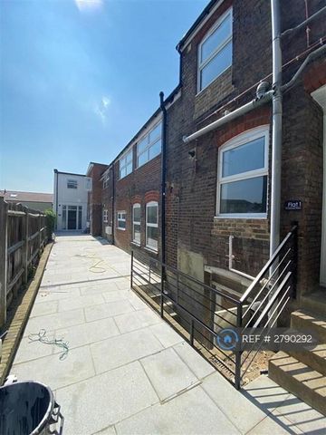 1 bedroom maisonette to rent - Photo 3