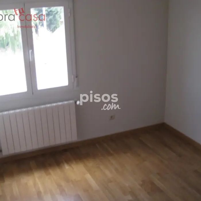 Casa pareada en alquiler en Plaza del Sexmo de San Millán - Photo 1