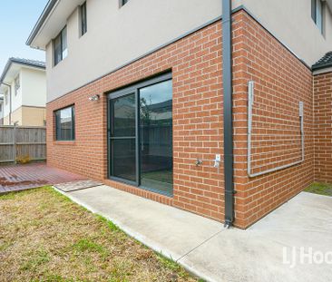 5 Roosevelt Way, Point Cook VIC, Belconnen - Photo 5