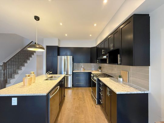 For Lease - 781 Brian Good Avenue, Blossom Park - Airport and Area, Ontario - Photo 1