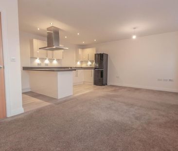 Skyline House, Swingate, Stevenage - Photo 2