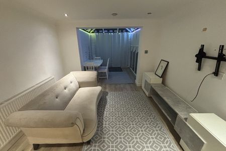 Hall Meadow Drive, Halfway, SHEFFIELD - Photo 5