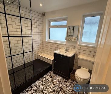 1 bedroom in a flat share to rent - Photo 6