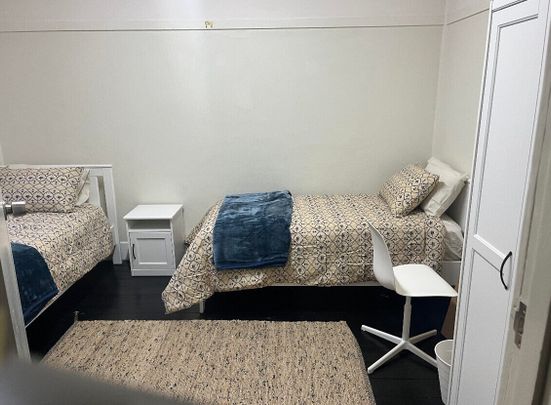 Port Melbourne - Photo 1