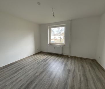 Helle 3-Zimmer-Wohnung im Hochparterre in Emden-Borsum! - Foto 1