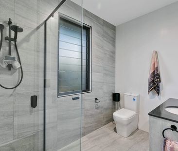 Beautiful 3 Bedroom Home in Sunshine Cove! - Photo 6