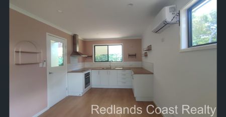 A Gorgeous 2 bedroom property - Photo 3