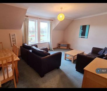 3 bedroom flat to rent - Photo 1