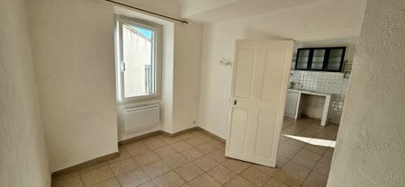 Location Maison 2 pièces 47m² GONFARON 83590 - Photo 3