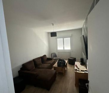 Joli appartement rénové dans immeuble calme - Photo 3