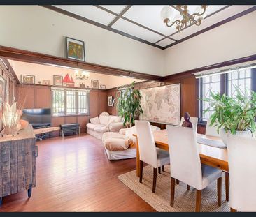 Location & Charm - Photo 1