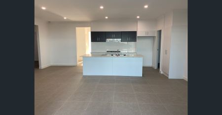 "Only 6 years young" - Photo 3