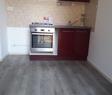 Location Appartement 2 pièces 33m² ROCHEFORT 17300 - Photo 2