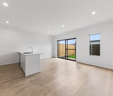 94 Carnival Boulevard, Berwick VIC 3806 - Photo 3