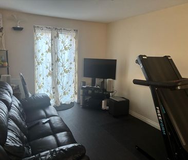 3 Bed Semi-Detached House, Humber Road, CV3 - Photo 2