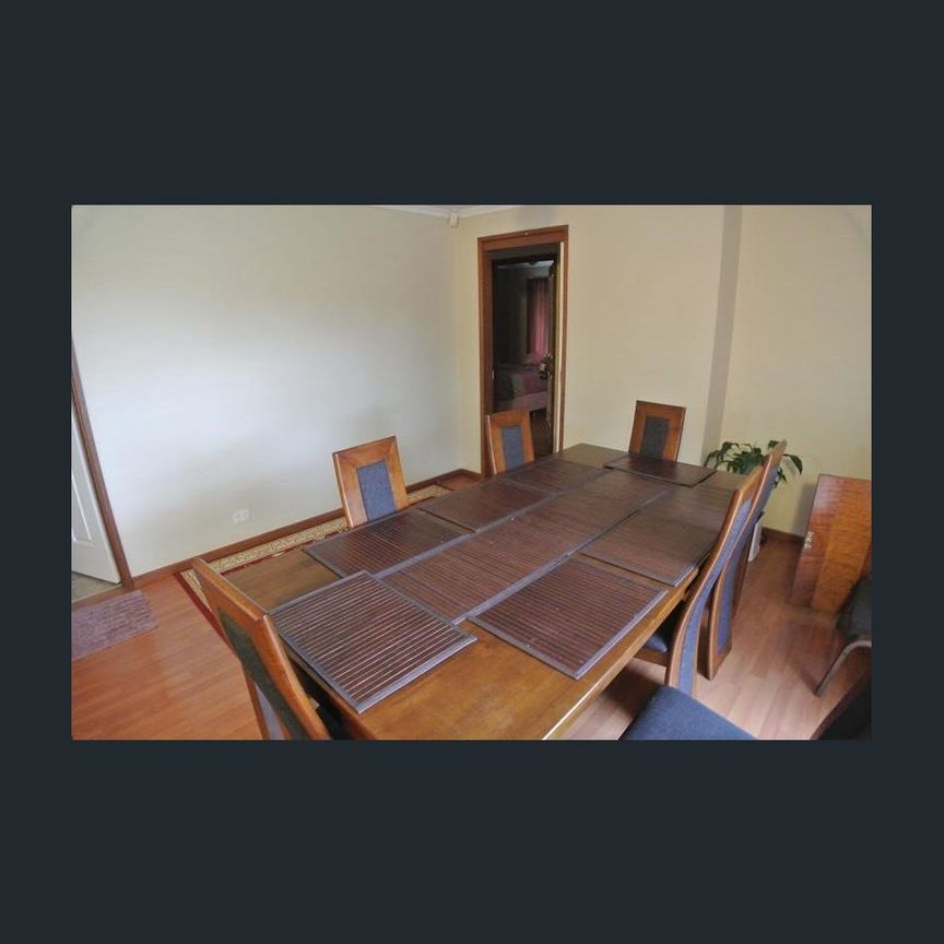 Neat and tidy family home situated in a prime Endeavour Hills Location - Photo 1