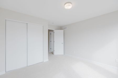 For Lease - 2046 Postilion Street, Stittsville - Munster - Richmond, Ontario - Photo 4