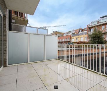 Zonnig en lichtrijk nieuwbouwappartement met 2 slaapkamers in het c... - Photo 5