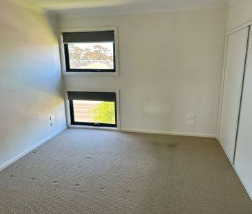 2 Bedroom Townhouse in the Ascot Estate - Photo 3