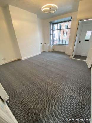 2 bedroom property to rent in Bolton - Photo 5