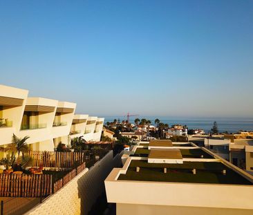 Alquiler de chalet pareado en Avenida Carmen Werner s/n - Photo 2