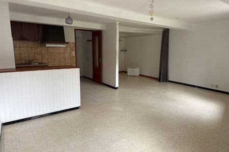 CUERS - Centre -ville- Appartement T2 de 43 m² - Photo 3