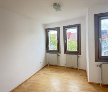 5-Zimmer-Wohnung mit FREIFLÄCHE in ruhiger Lage nahe dem Auhofcente... - Photo 3