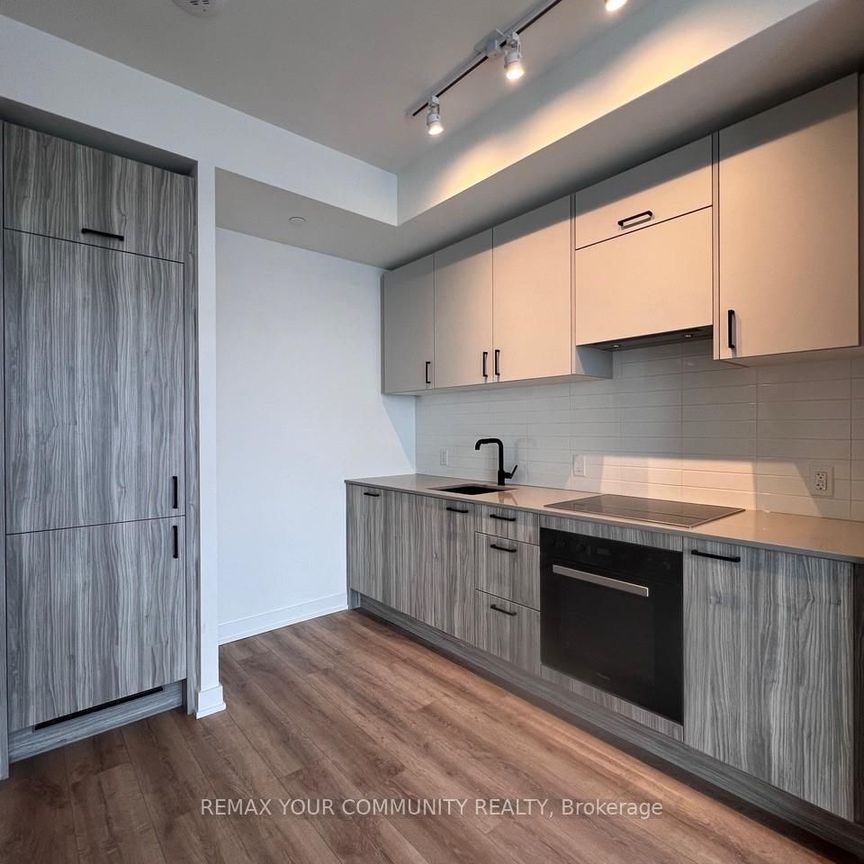 1408 1 Quarrington Lane - Photo 1