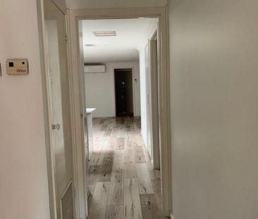 HOME IN PERFECT LOCATION ! - Photo 6