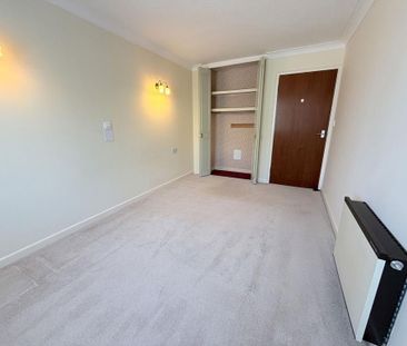 1 bedroom retirement property to rent - Photo 4