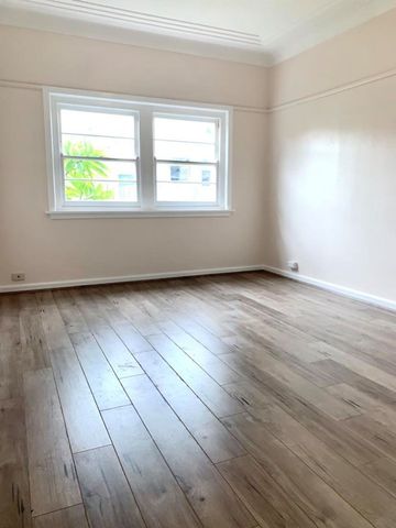 2 Bedroom Semi Home - Photo 4