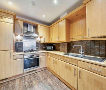 Arethusa House, Gunwharf Quays, Portsmouth, PO1 - Photo 5