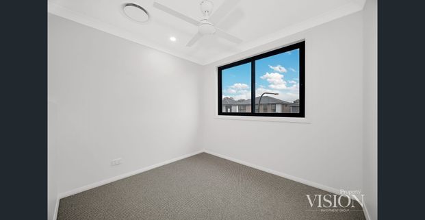 Brand New 5-Bedroom Home in Tallawong – Modern Comfort & Convenience - Photo 1