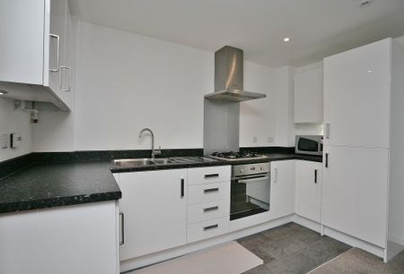 2 bedroom apartment to rent - Photo 2