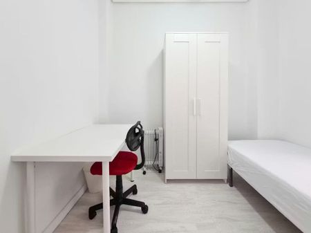 Carrer de Ramiro de Maeztu, Valencia, Valencian Community 46022 - Photo 5