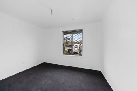 Practical Family Home - Photo 4