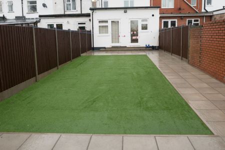 Room 5, 23 Bridgewater Road Wembley HA0 1AQ - Photo 2
