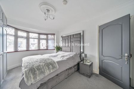 3 bedroom semi-detached house to rent - Photo 5